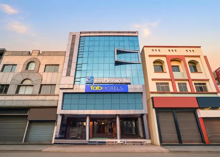 Fabhotel Pleasure Inn - Near Db Mall Bhopal