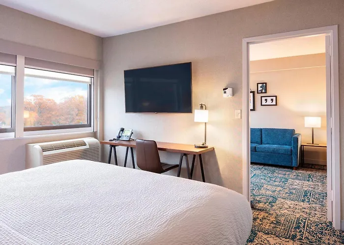 Four Points By Sheraton Norwood Conference Center