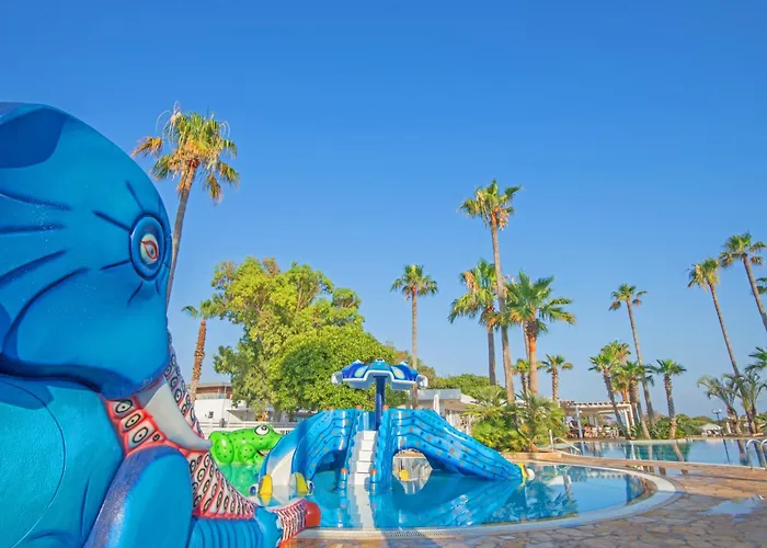 Dome Beach Marina Hotel & Resort Ajía Nápa