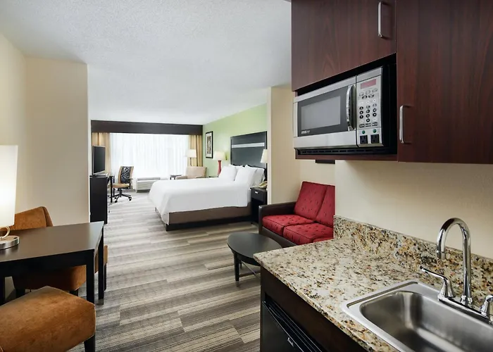 Holiday Inn Express & Suites I-26 & Us 29 At Westgate Mall By Ihg Spartanburg