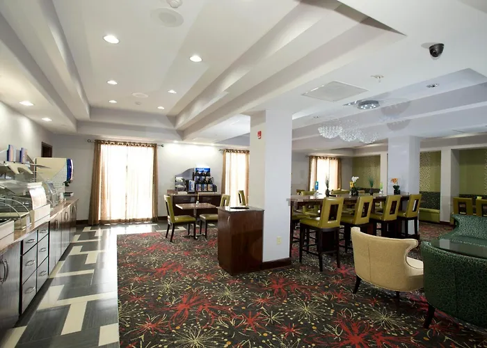 Holiday Inn Express & Suites Morrilton By Ihg