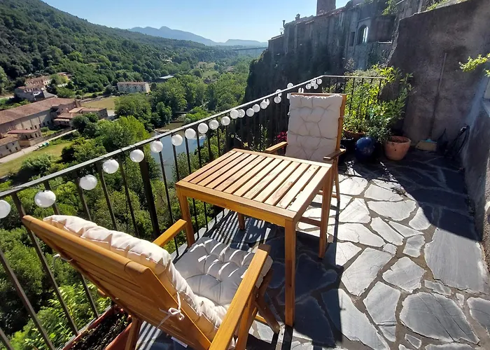 Bed and Breakfast Ca la Clareta Castellfollit de la Roca