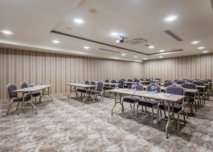 Holiday Inn Antalya - Lara By Ihg