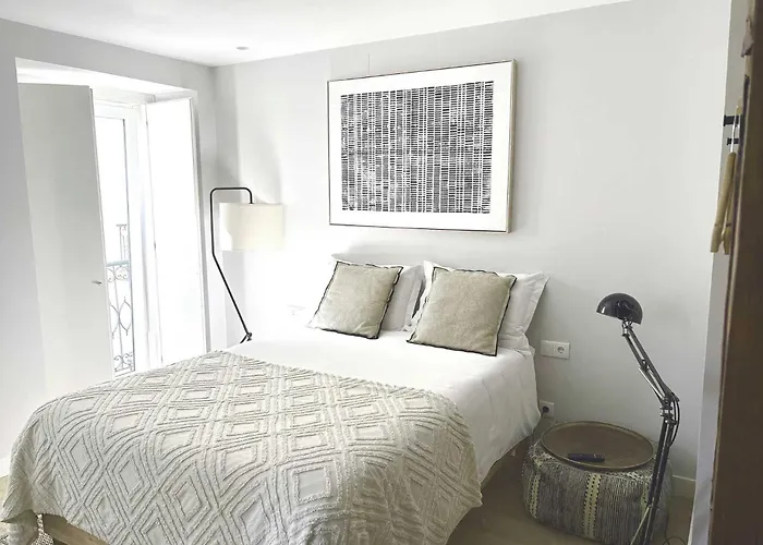 Bairro House Lisbon Charming Suites