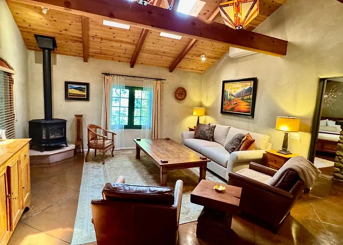 The Emerald Iguana Inn Ojai
