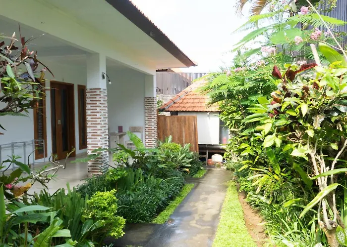 The Wina Guest House 2 Canggu 