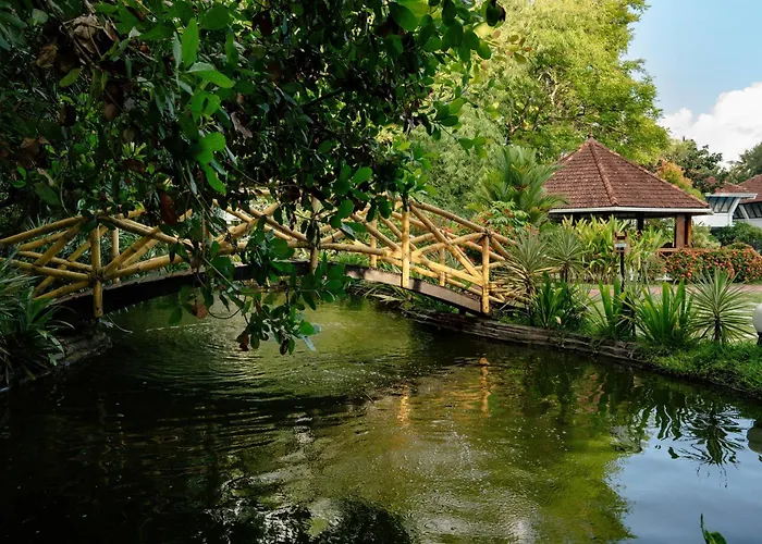 Nihara Resort And Spa Cochin Kochi