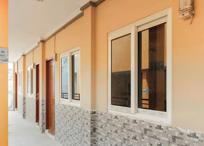 Reddoorz Plus Near Palembang Square Mall
