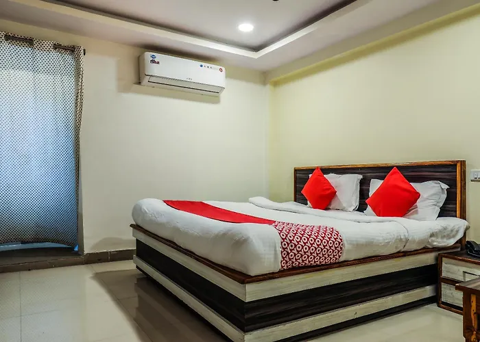 Oyo Hotel Crystal Warangal