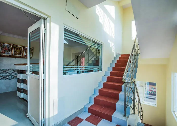 Oyo Hotel Crystal Warangal