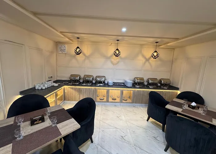 Hotel Avalon Suites Multan