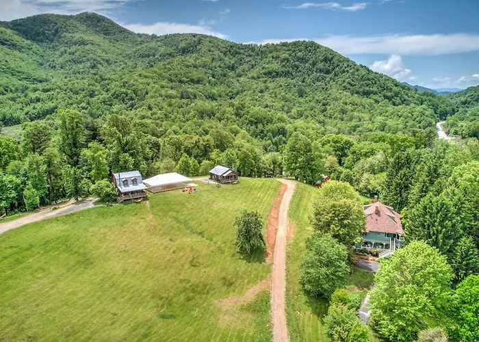 Engadine Inn And Cabins Candler