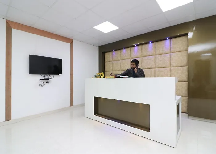 Hotel O The Grand Palace Ghaziabad