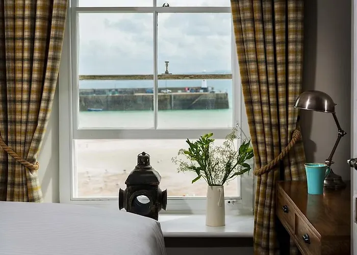 Lifeboat Inn St Ives 