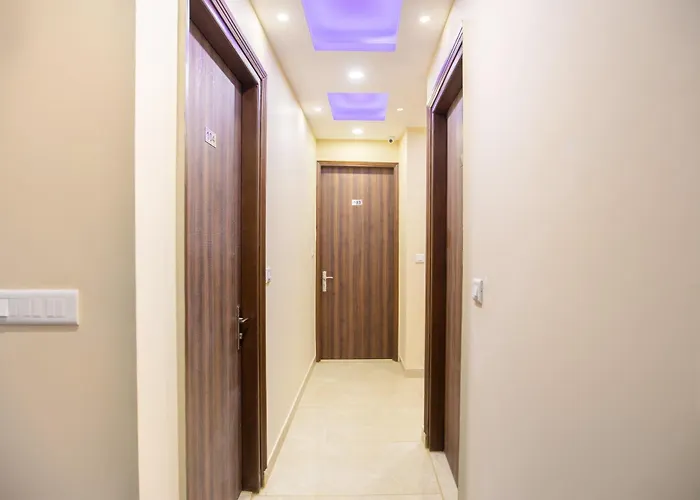 Hotel O Red Stone New Delhi