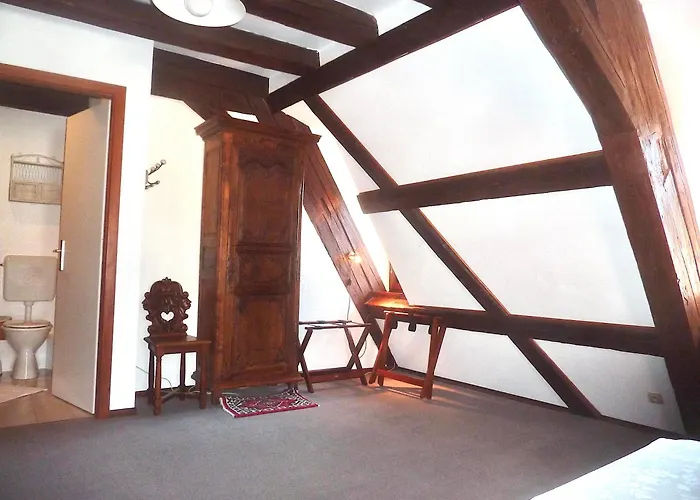 Bed and breakfast ADRIHOF à Riquewihr, Cour de l'Abbaye d'Autrey