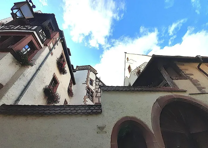 Bed and breakfast ADRIHOF à Riquewihr, Cour de l'Abbaye d'Autrey