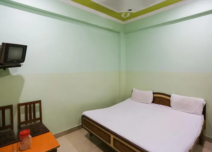 Spot On Doon View Guest House Rajpur