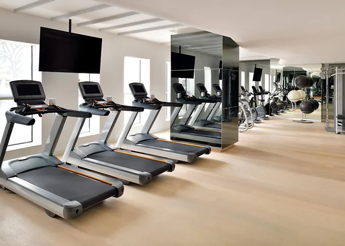 Crowne Plaza Dubai Marina By Ihg Hotel
