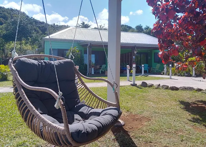 Cap Vanisa, vaste jardin, piscine et vue océan à Manapany Saint-Joseph