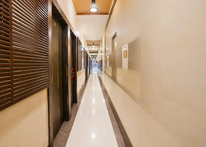 Collection O Golden Tulipz Boutique Hotel Mumbai