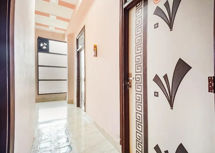 Hotel O Noor Palace Srinagar 