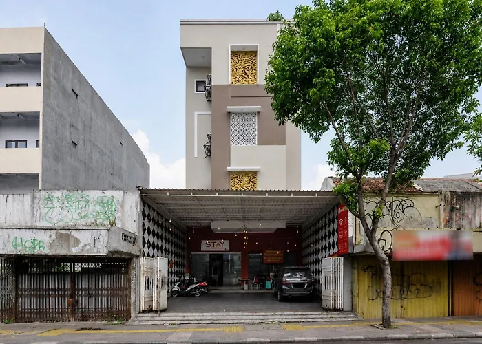 RedDoorz Syariah @ Jatinegara Hotel Jakarta