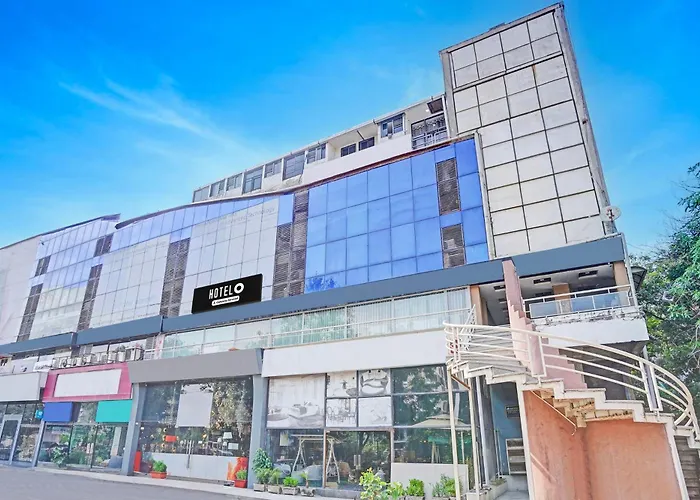 Hotel O S. G. Highway Formerly I Land Park Ahmedabad