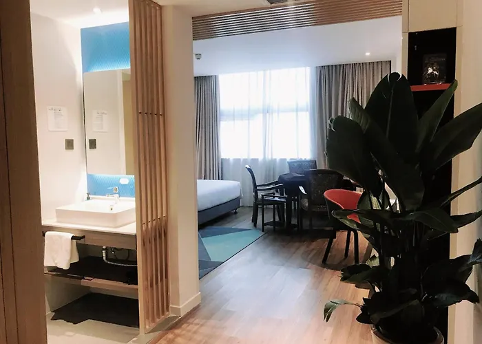 Holiday Inn Express Chengdu Wuhou New City By Ihg