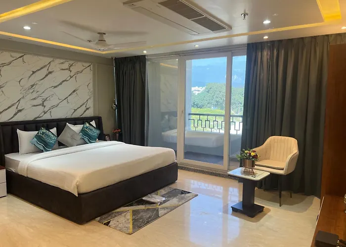 Hotel Livbox Dehradun