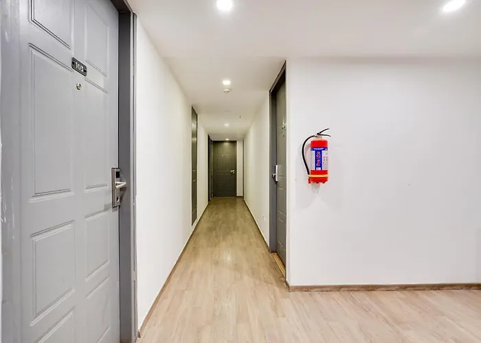 Super Townhouse Oak Indiranagar Hotel Bangalore