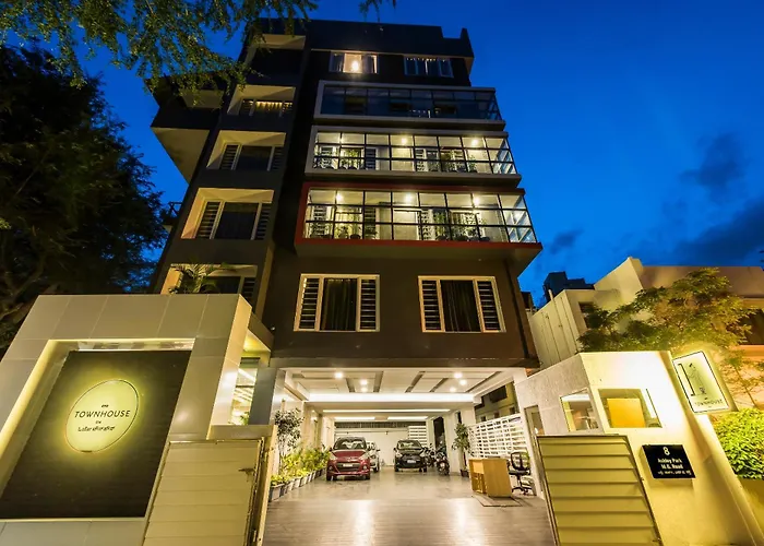 Super Townhouse Mg Road,Bangalore
