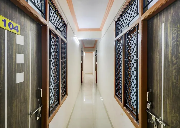 Hotel O Shiv Kripa Kanpur