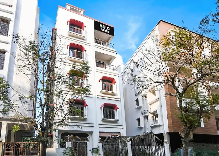 Super Hotel O Biswa Bangla Sarani Kolkata