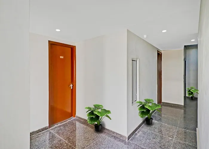 Collection O Parth & Sargam Residency Hotel Gurgaon