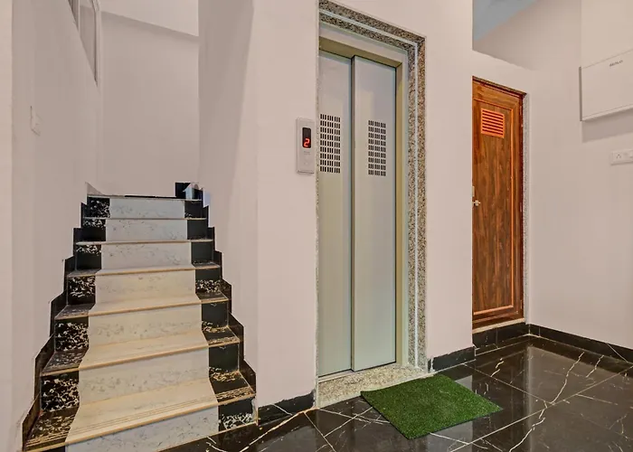 Hotel O Raj Palace Udaipur
