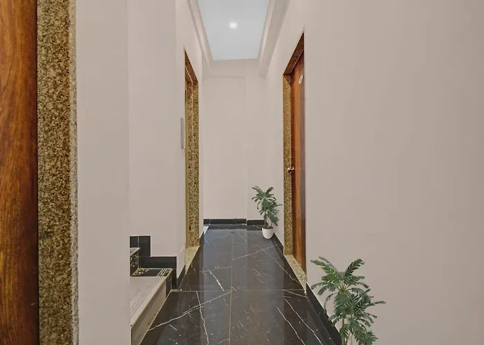 Hotel O Raj Palace Udaipur