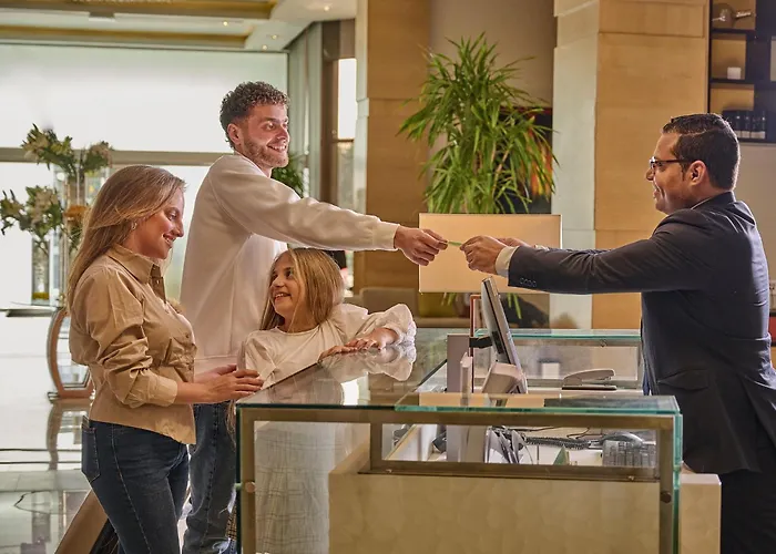 Holiday Inn & Suites - Cairo Maadi By Ihg