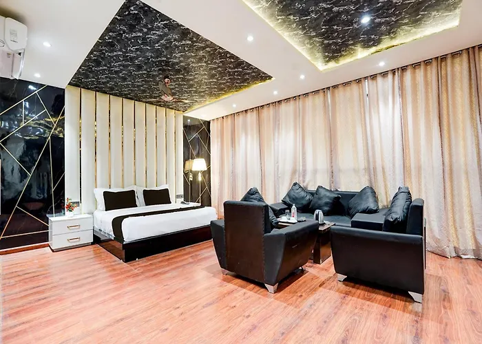 Super Collection O Bareilly Near Satellite Bus Stand Hotel