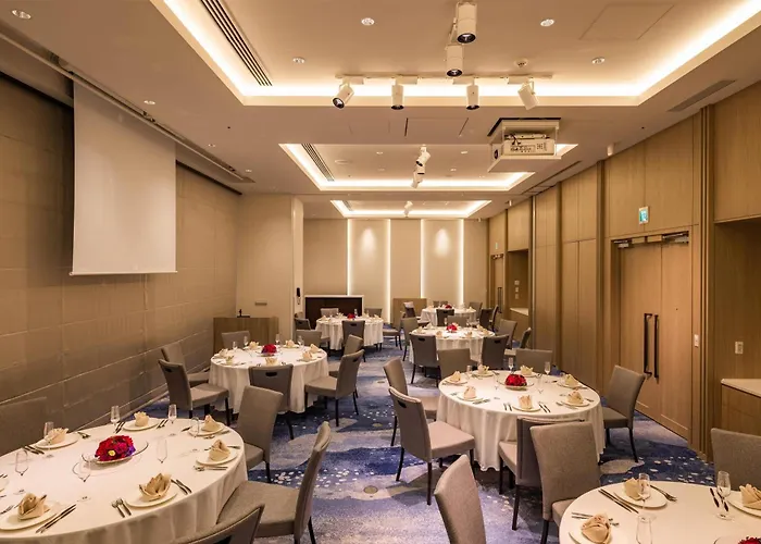 Doubletree By Hilton Toyama Hotel