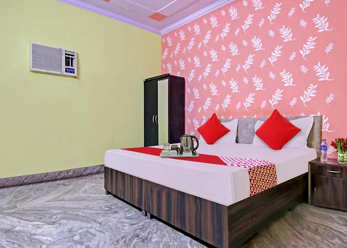 Hotel O Decent Stay New Delhi