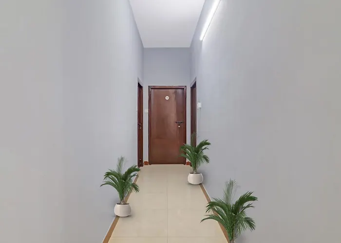 Hotel O Fourteen Kondapur 