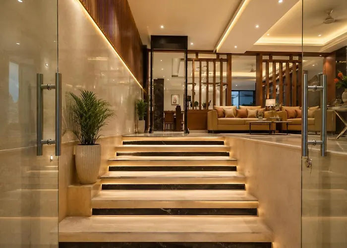 The Elevate Hotel Near Terminal 3 Delhi Airport With- Free Airport Pickup New Delhi