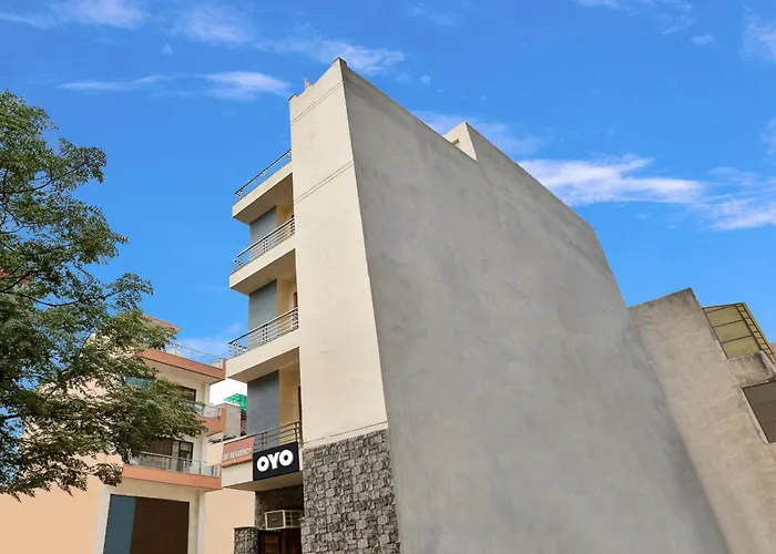 Hotel O Jmd Residency Gurgaon