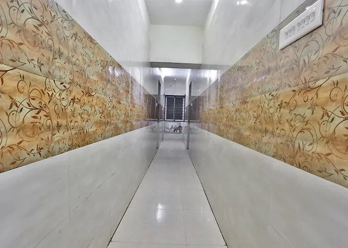 Sampath Residency Hotel Palni