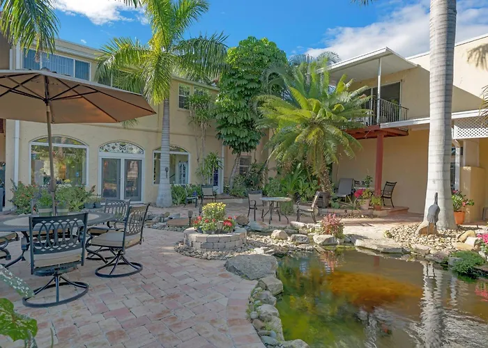 Banyan House Vacation Rentals Venice