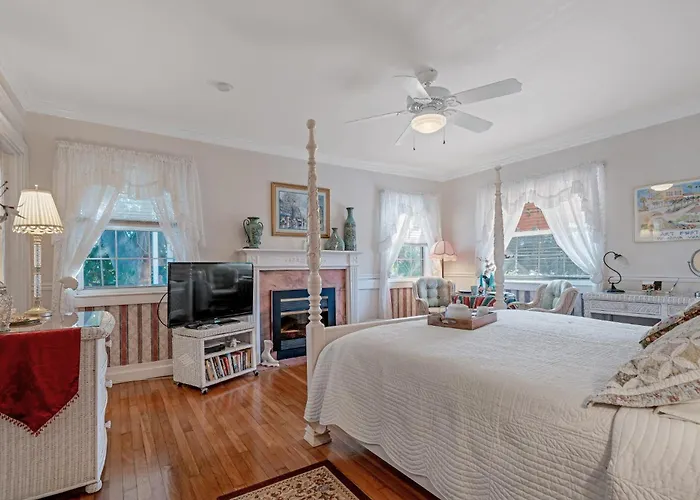 Banyan House Vacation Rentals Venice