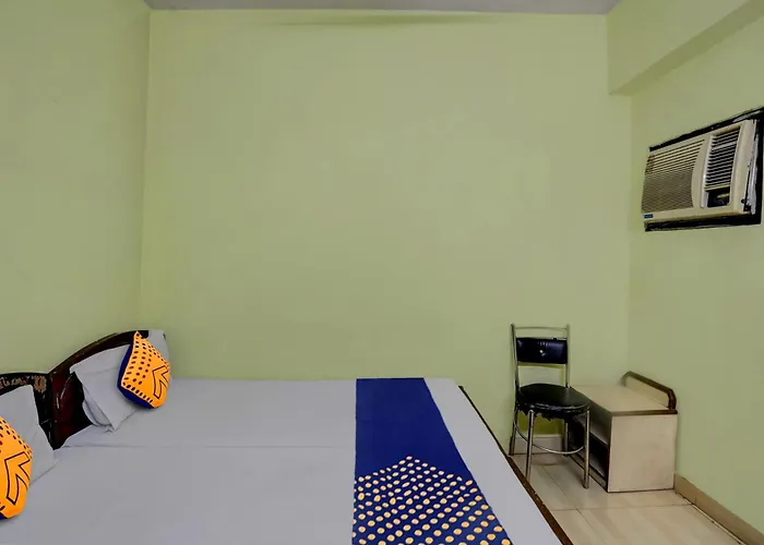 Spot On 81542 Hotel Aryavart Kanpur