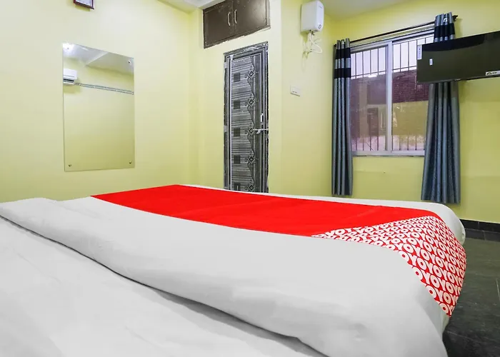 Hotel O Flagship Jai Shri Krishna Raipur 