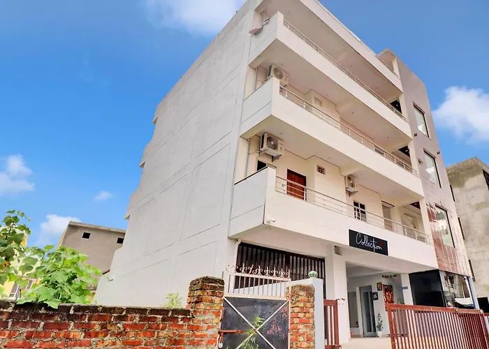 Collection O The Second Home Dehradun